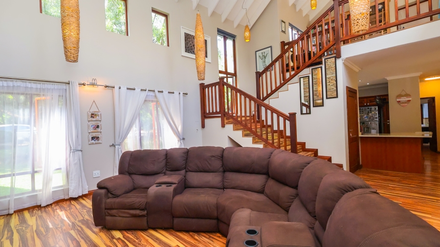 4 Bedroom Property for Sale in The Coves North West